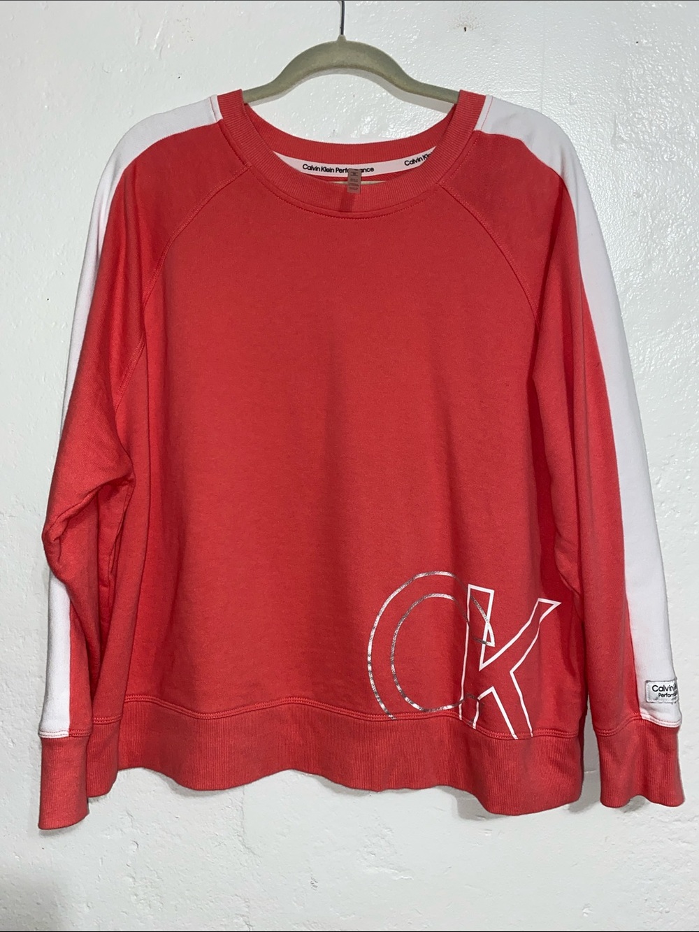 Calvin Klein Red CROP Sweatshirt with White Sleeve Panels WOMENS 2X